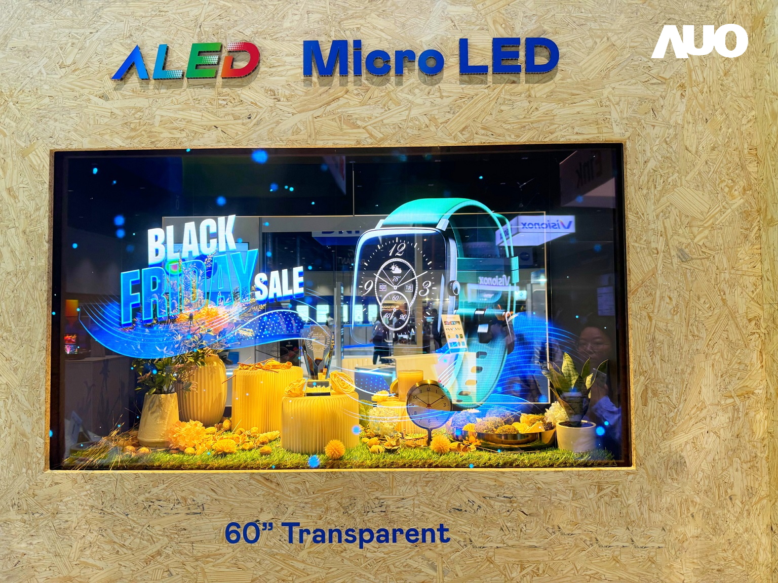 友達領先業界打造「60吋高透明度Micro LED顯示器」，具高穿透率、低繞射、高亮度、無縫拼接等優勢，展現如家庭玄關窗屏、商品展示櫥窗，或觀光運具的導覽窗屏之應用潛力，獲台灣精品標誌